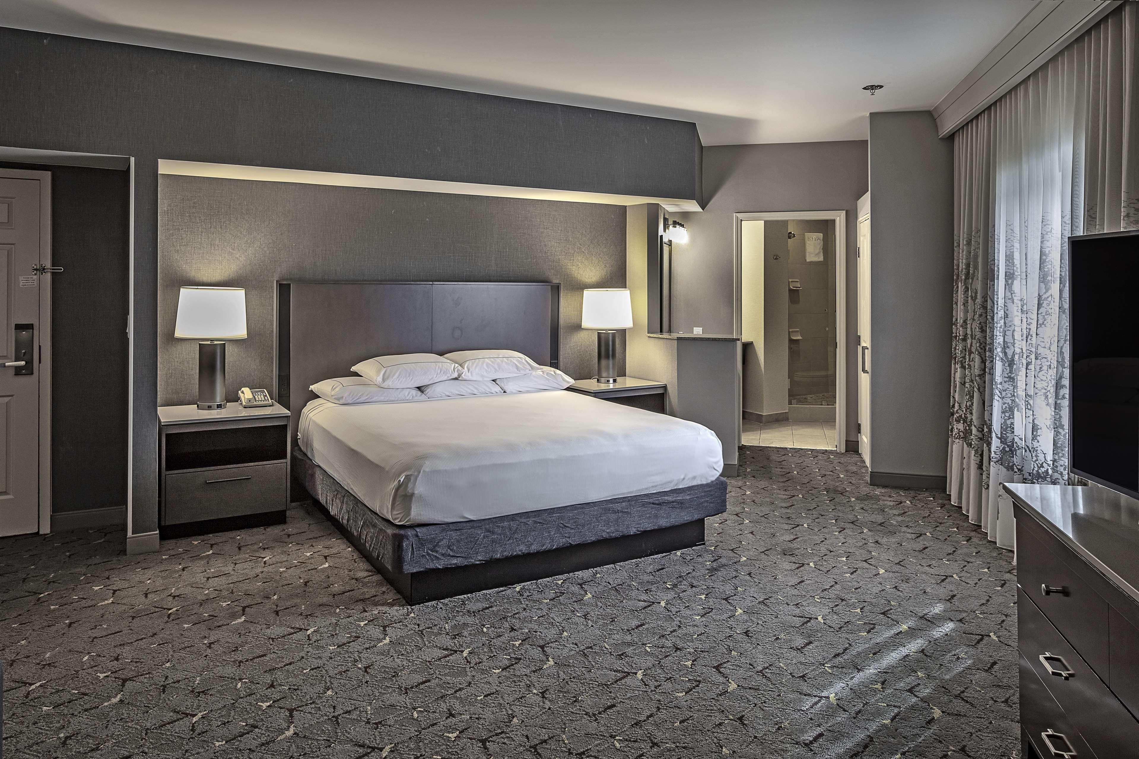Hotel Doubletree By Hilton Modesto Zewnętrze zdjęcie