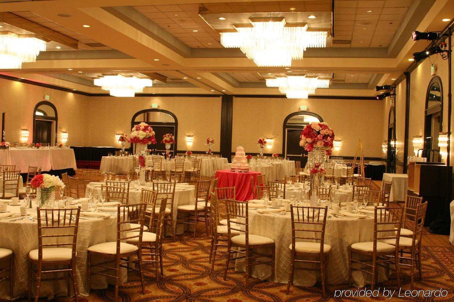 Hotel Doubletree By Hilton Modesto Restauracja zdjęcie